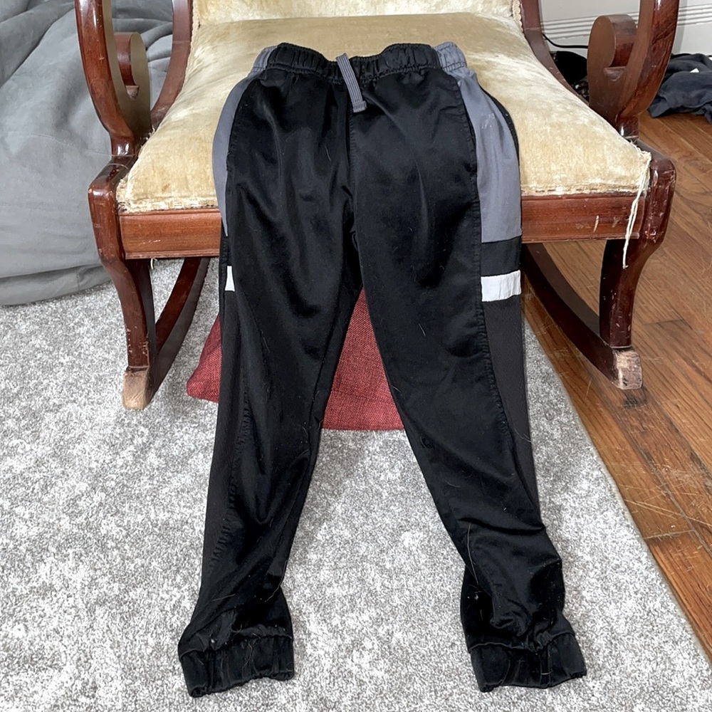 Boys sweat pants size 8